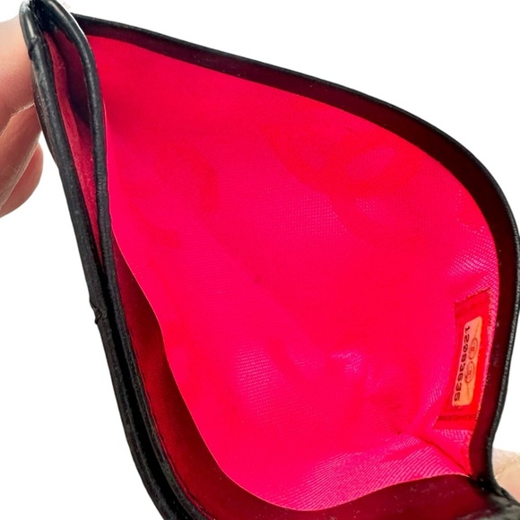 Authentic CHANEL Cambon Black Quilted Smooth Leather & Hot Pink Card Holder - Picture 10 of 14